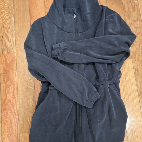 Lululemon Athletica Dark Gray Hooded Jacket - Picture 8 of 10